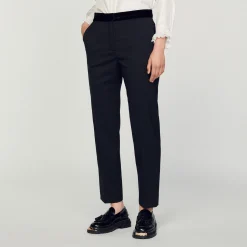 Pantaloni Classici><noscript><img width=