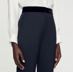 Pantaloni Classici><noscript><img width=